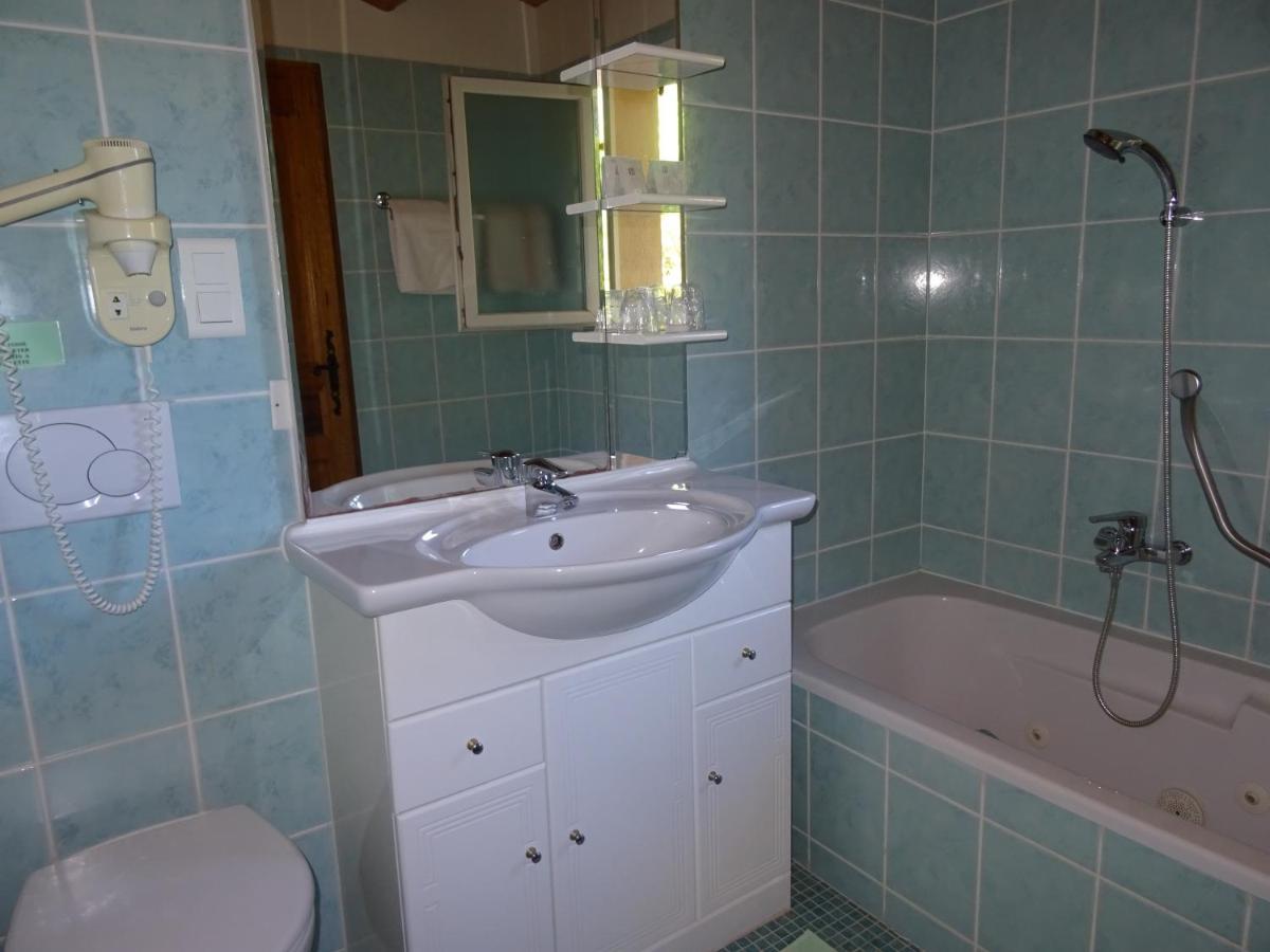 Location Villa Et Studios Roquebrune-sur Argens Zewnętrze zdjęcie