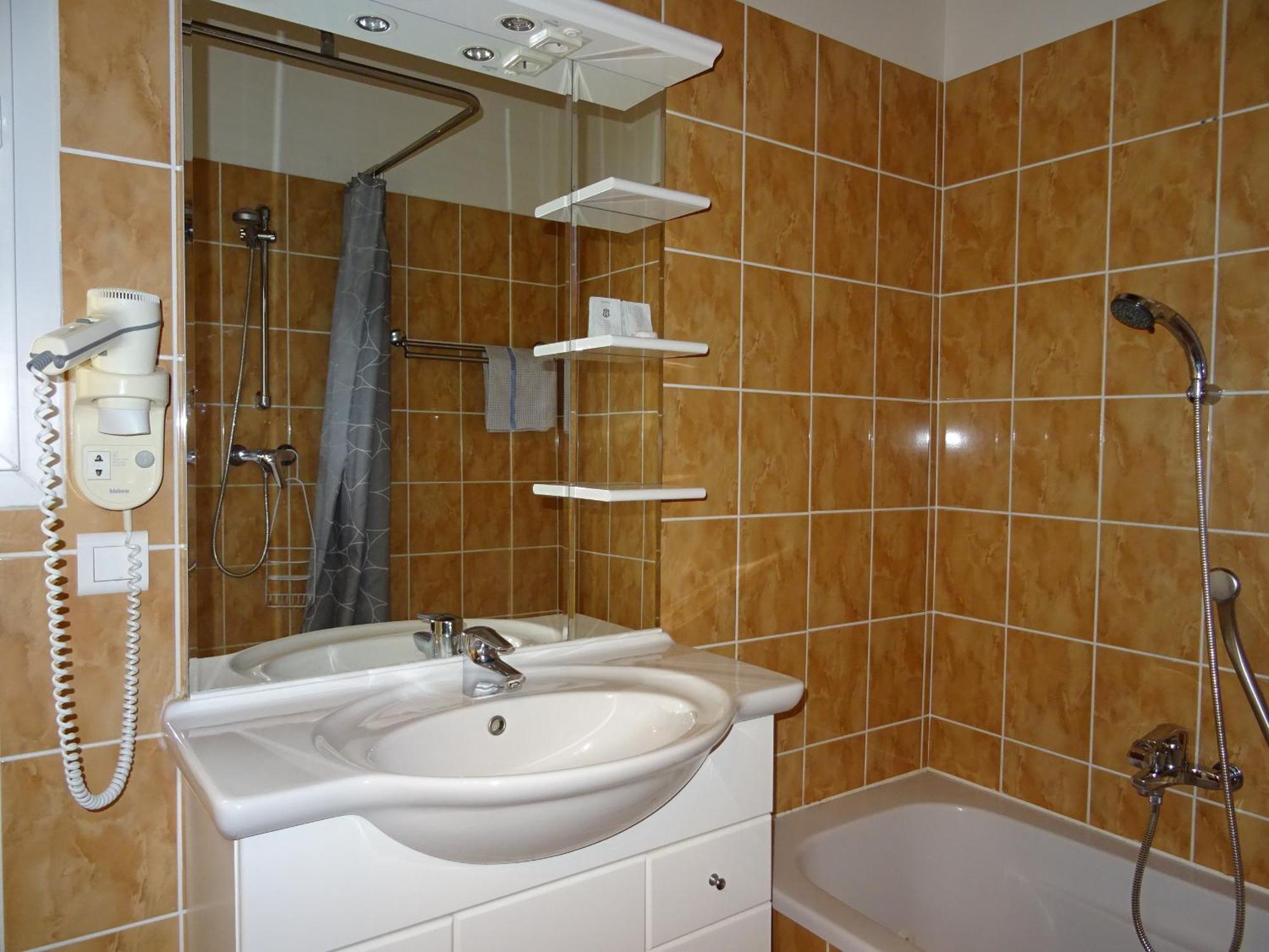 Location Villa Et Studios Roquebrune-sur Argens Zewnętrze zdjęcie